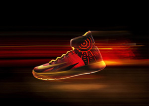 NIKE BASKETBALL 推出NIKE ZOOM HYPERREV