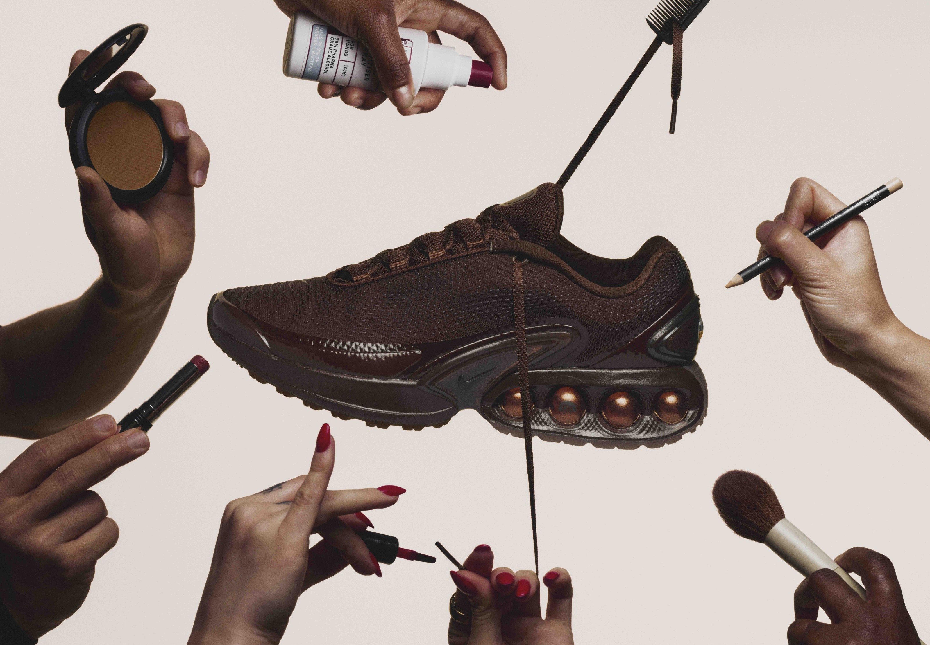 耐克携手Isamaya Ffrench推出融合美学与时尚的全新Air Max Dn