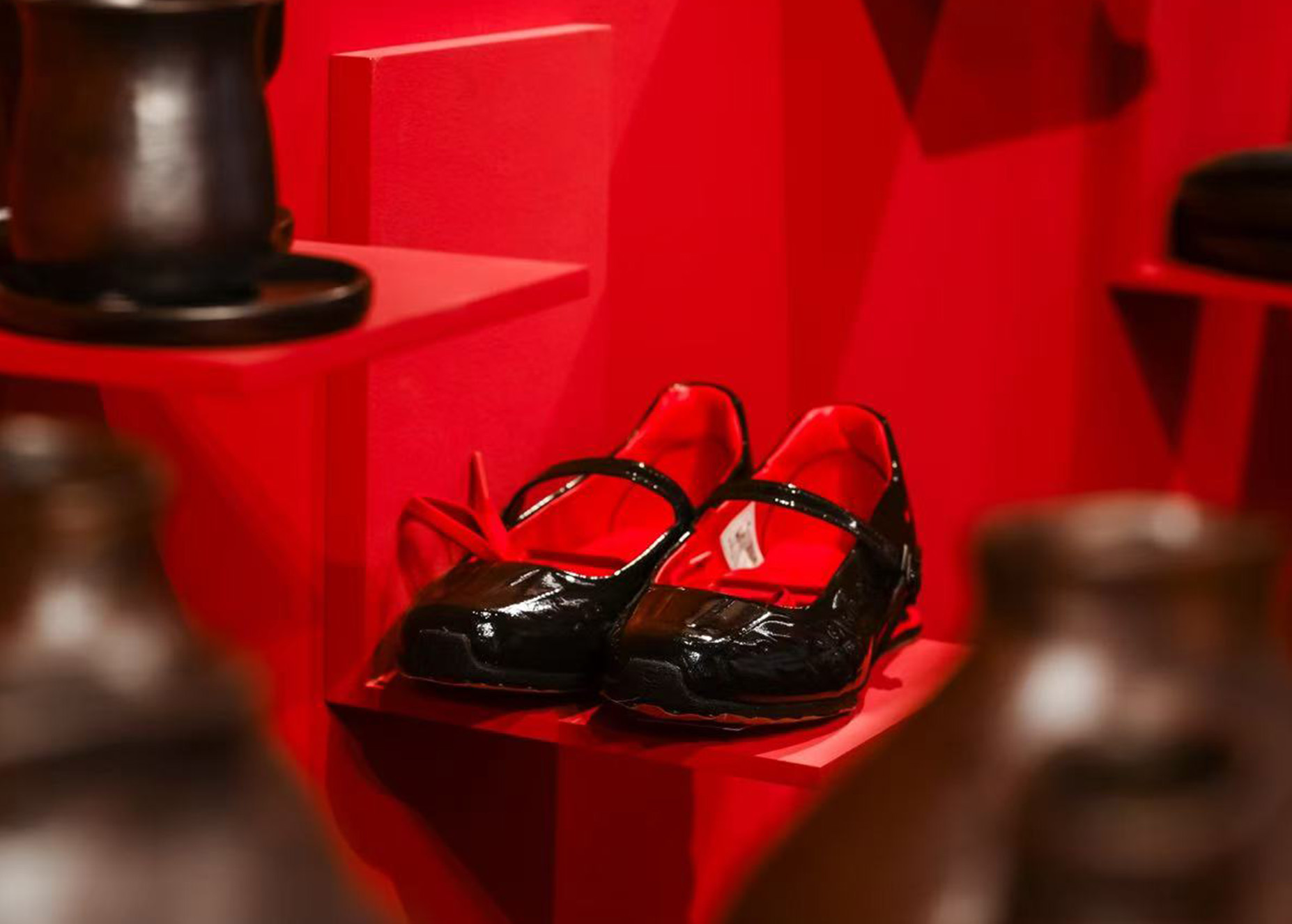 Nike Shox Z Calistra × LABELHOOD蕾虎：东方灵感，吹拂未来新锋