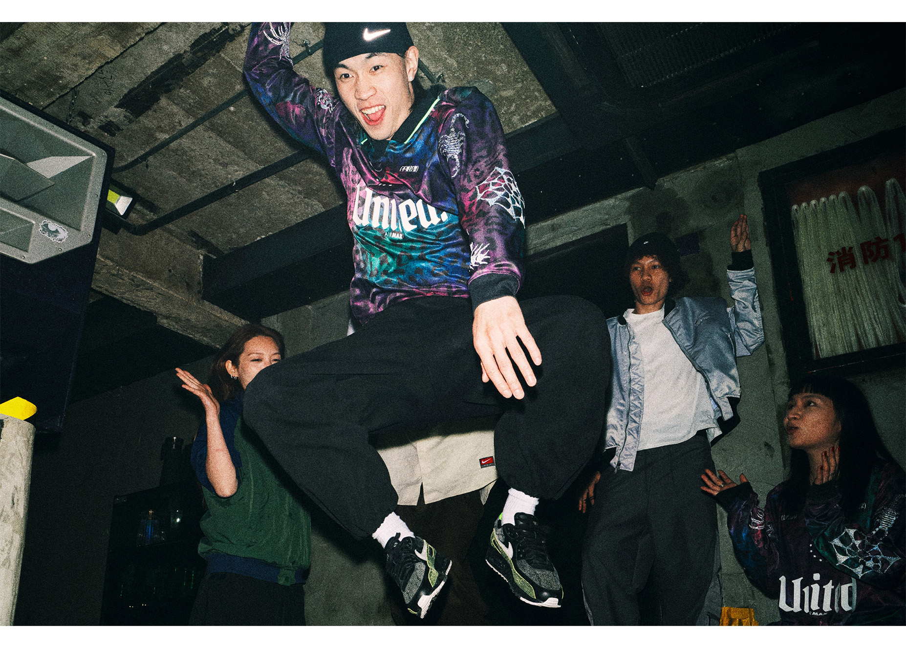 耐克Mad 90系列：传奇绿茵战靴变成Air Max了！