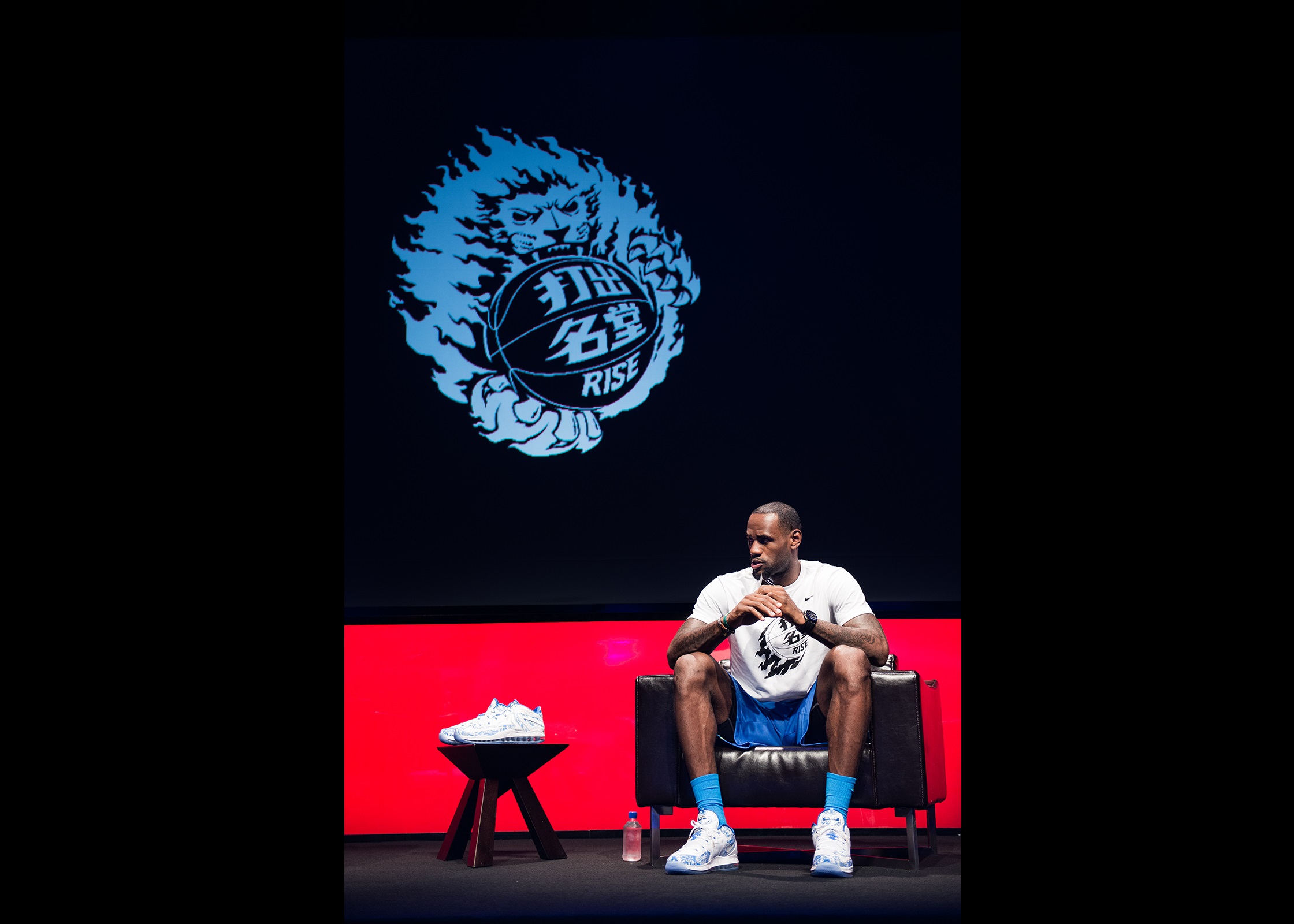 为什么耐克现在和詹姆斯签署终身协议