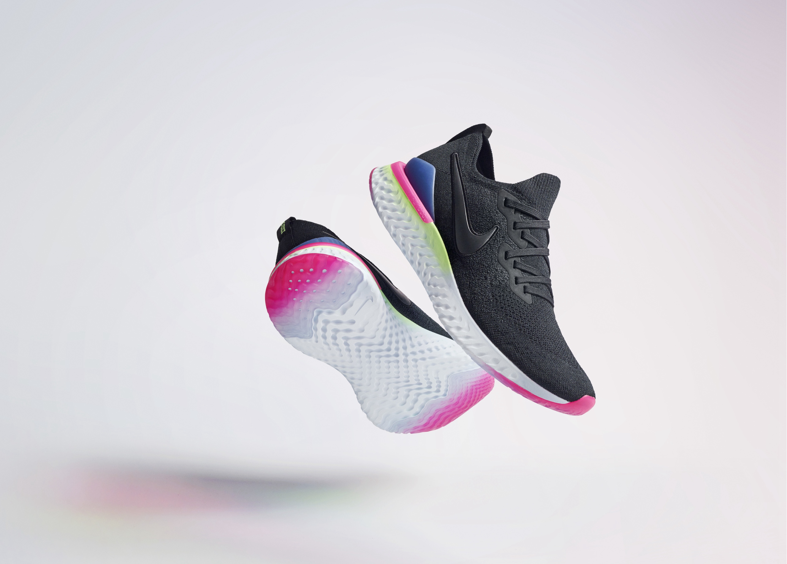 NIKE EPIC REACT FLYKNIT 2 跑鞋 焕新开跑