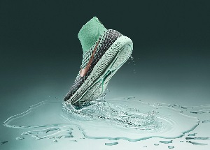 风雨无阻每一步：全新Nike LunarEpic Flyknit Shield跑鞋