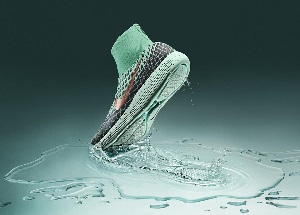 风雨无阻每一步:全新Nike LunarEpic Flyknit Shield跑鞋