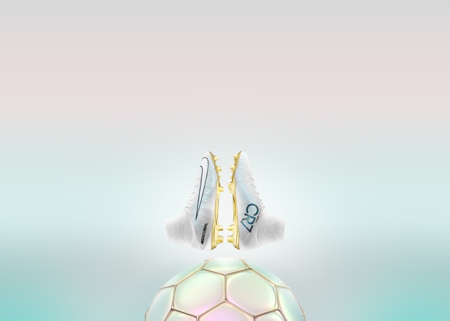 耐克推出限量款Mercurial Superfly CR7 Vitórias足球鞋,向克里斯蒂亚诺·罗纳尔多的非凡一年致敬