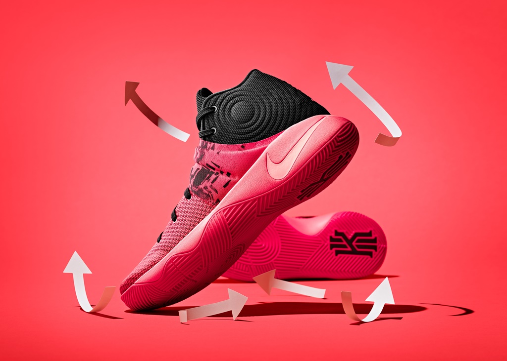 籃球物理小常識:KYRIE IRVING用出神入化的動作宣告KYRIE 2的到來