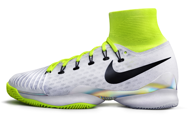 让双脚踏上“火箭飞船”:NIKECOURT AIR ZOOM ULTRAFLY