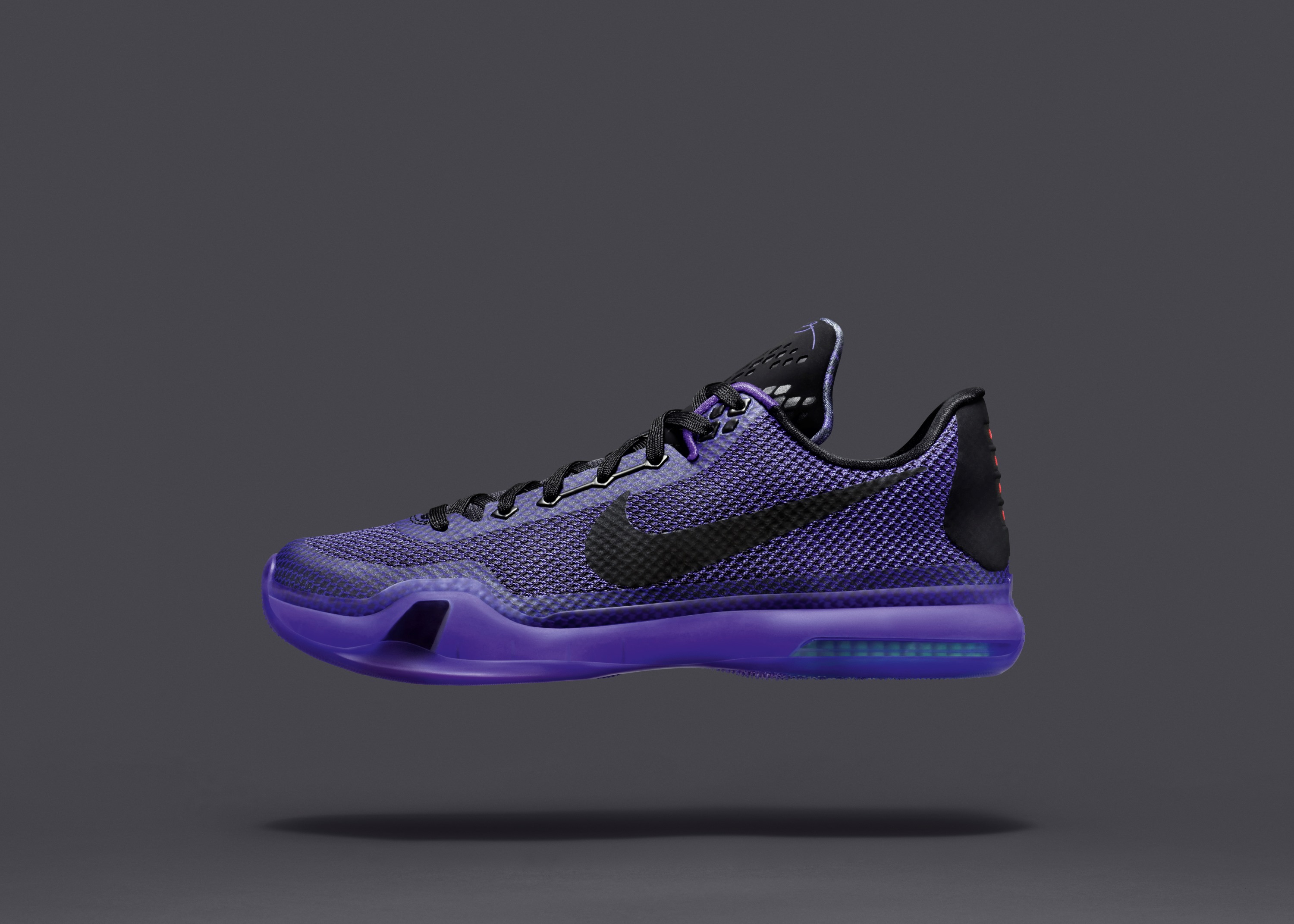 NIKE籃球推出KOBE X BLACKOUT：靈感源自KOBE BRYANT的嚴酷訓練