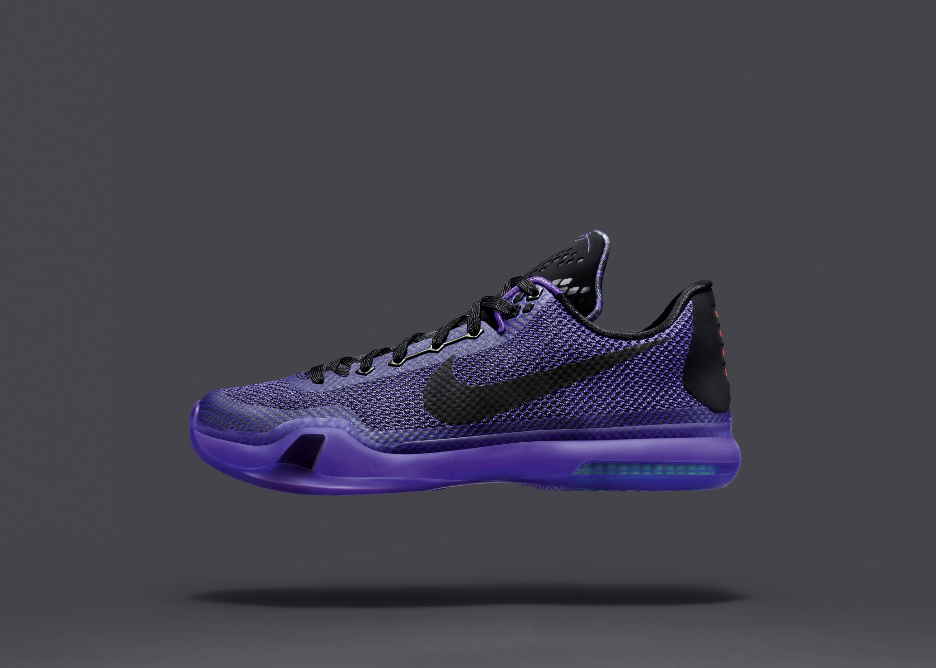 耐克篮球推出KOBE X Blackout:灵感源自科比·布莱恩特的严酷训练