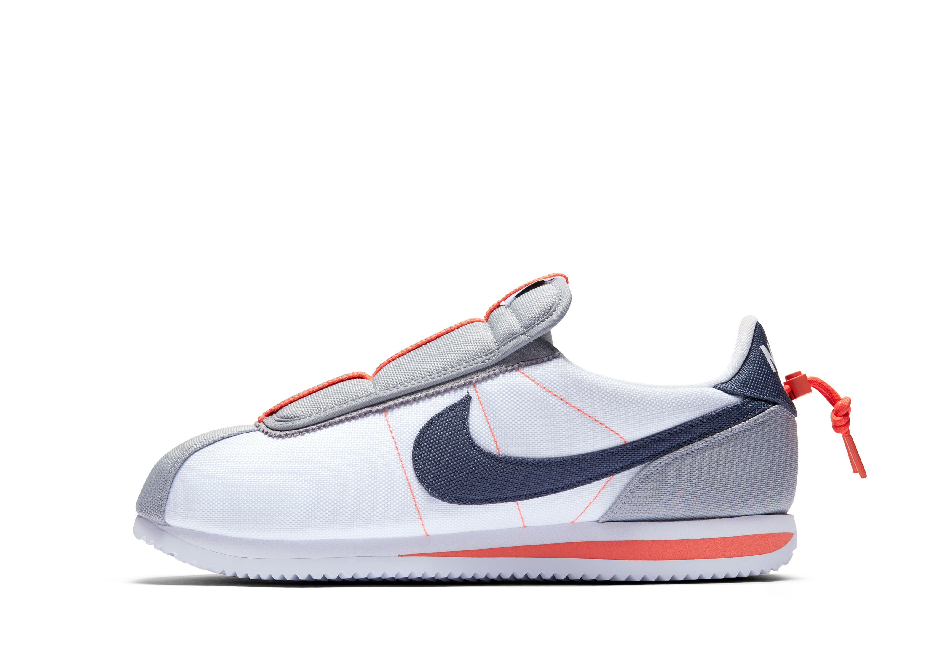 以室内便鞋为灵感:耐克与Kendrick Lamar 推出Nike Cortez Kenny IV