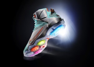 耐克发布 LEBRON 12:引爆新战能