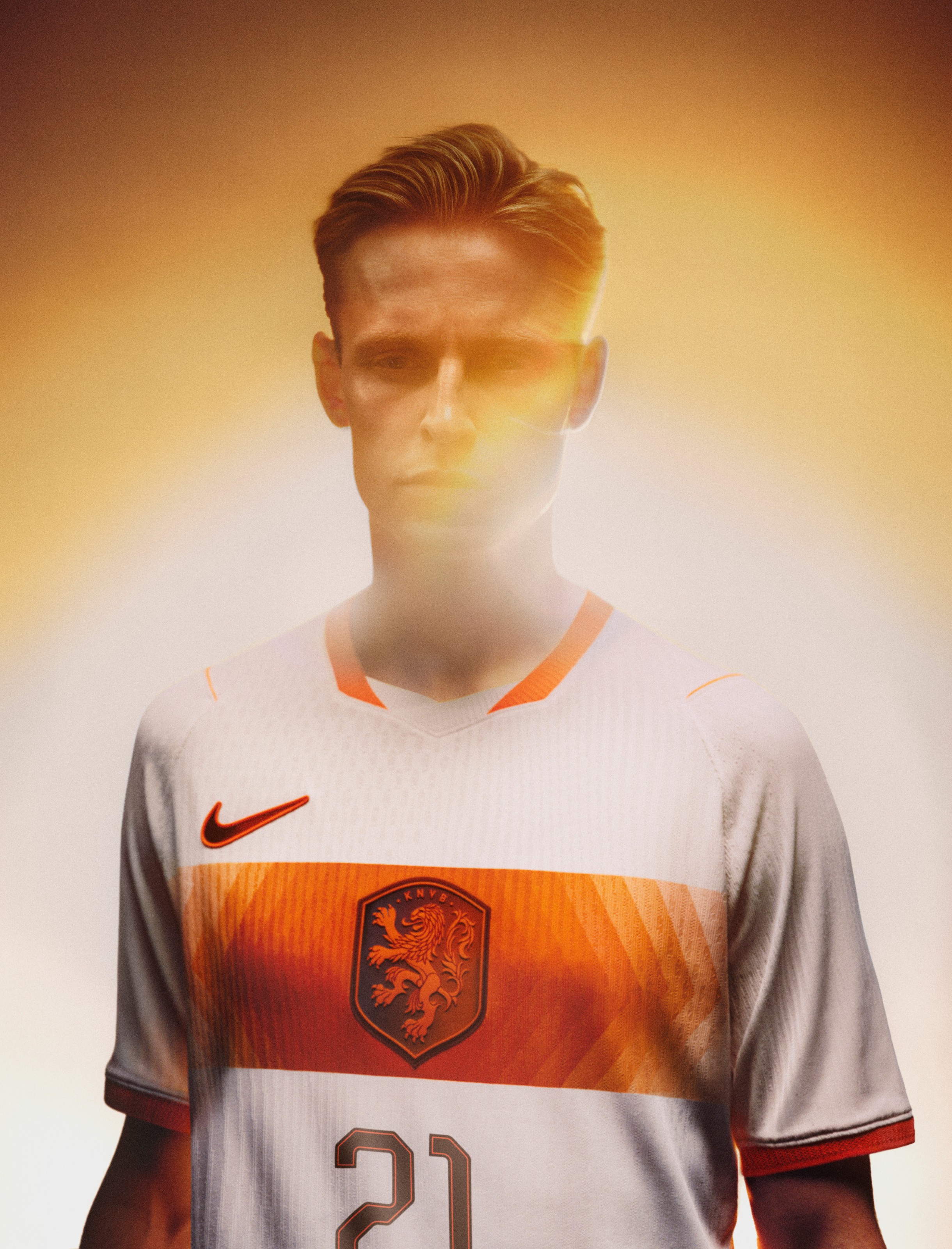 010_nike-football-2026-federation-kits-netherlands-away-frenkie-de-jong-2.jpg 010_nike-football-2026-federation-kits-netherlands-away-frenkie-de-jong-2.jpg