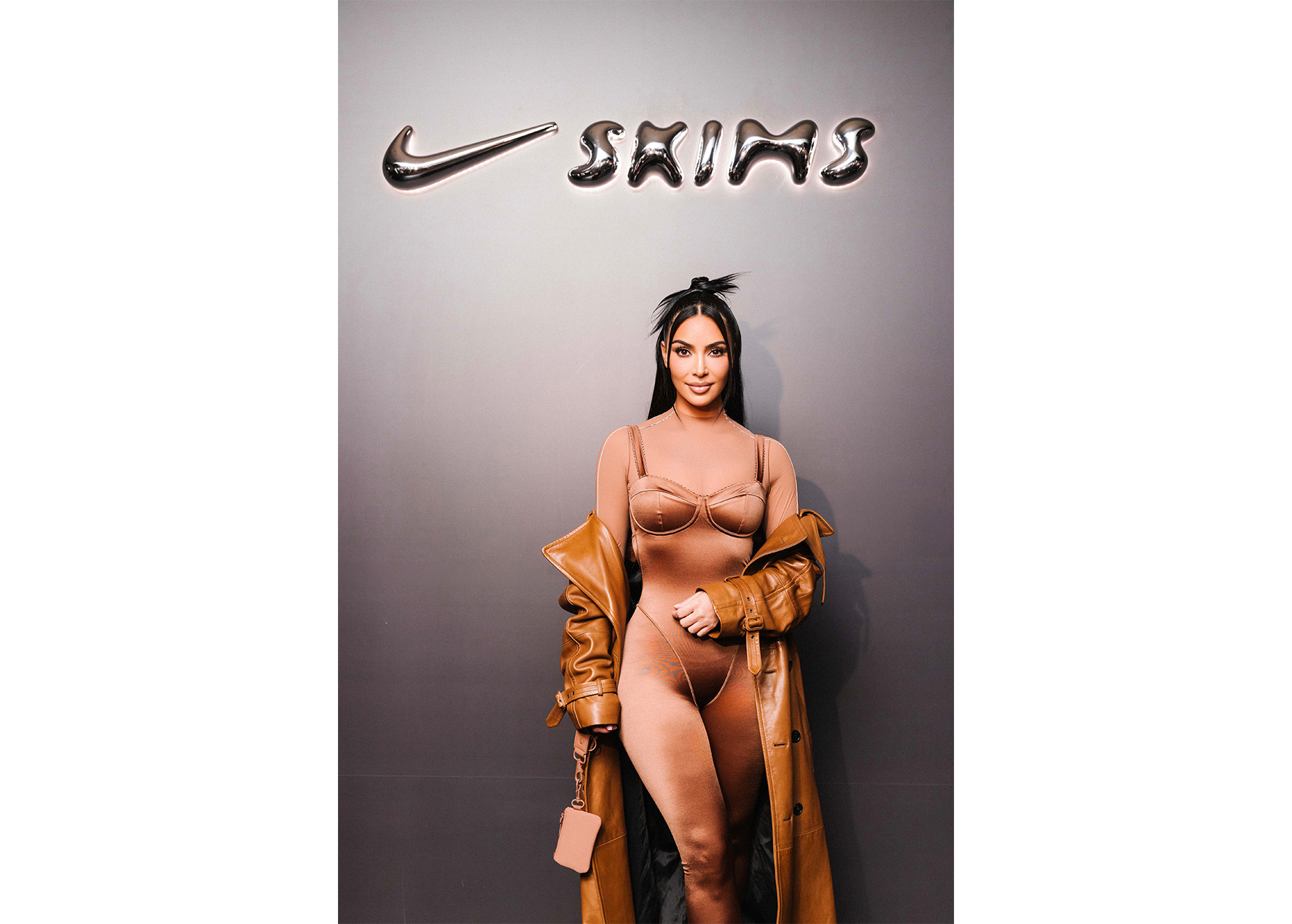 Kim Kardashian现身上海，庆祝NikeSKIMS上海慢闪店开幕